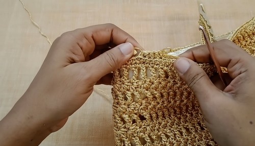 Easy Crochet Shoulder Bag Pattern 7