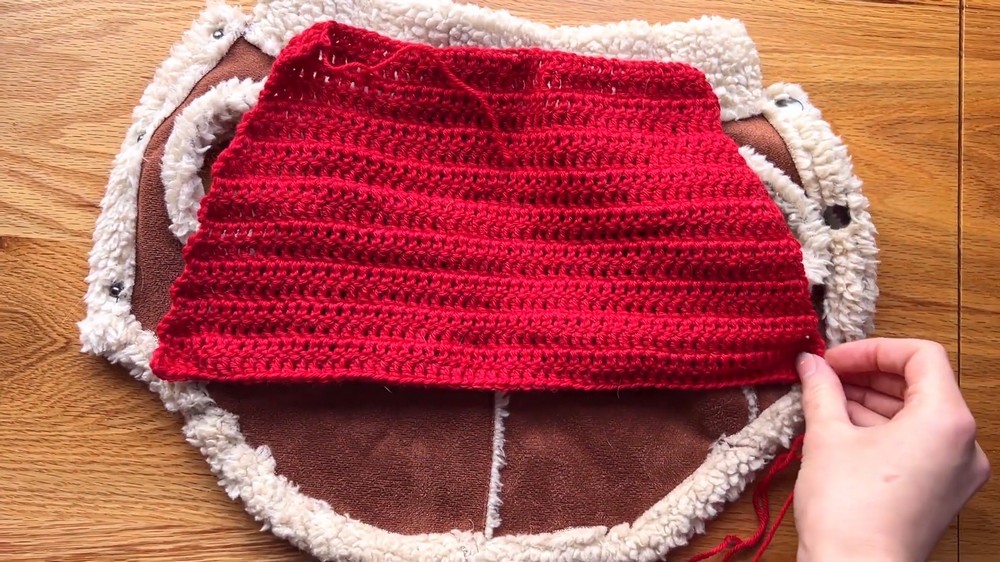 Crochet Christmas Cat Cape