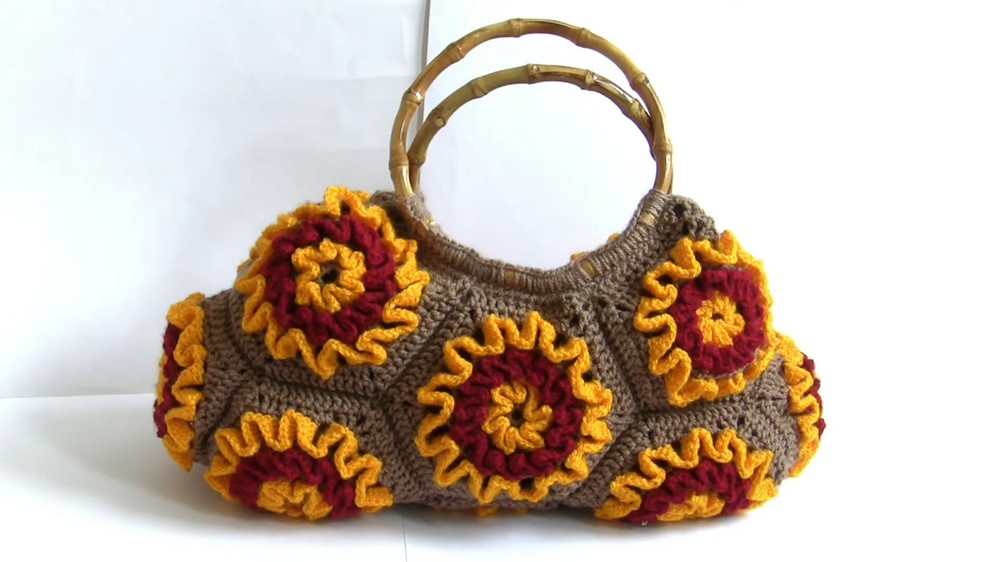 Crochet Flower Bag With Bamboo