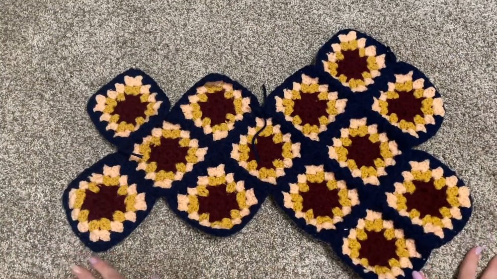 Crochet Sunflower Granny Bag