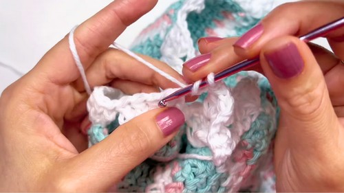 Modern Crochet Blouse Pattern 7