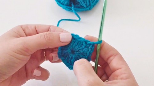 Quick Crochet Granny Square Pattern 3
