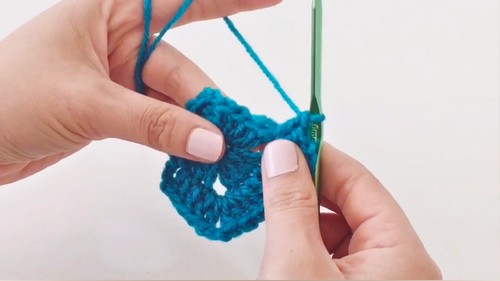 Quick Crochet Granny Square Pattern 4