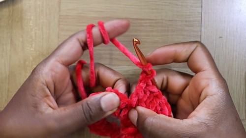 Simple Crochet Scrunchie Pattern 6