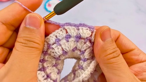 Sweet Crochet Scrunchies Pattern 6