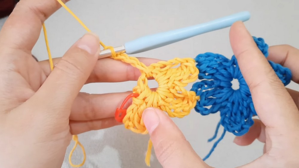 Crochet Flower Motifs Bag