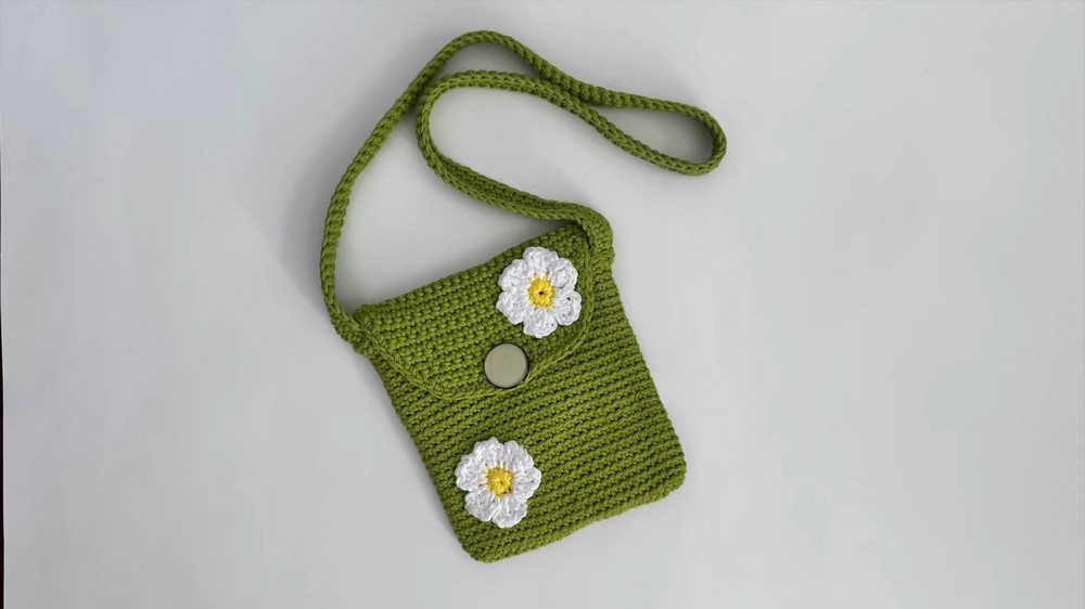 Crochet Daisy Flower Phone Bag