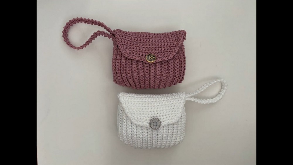 Crochet Button Purse