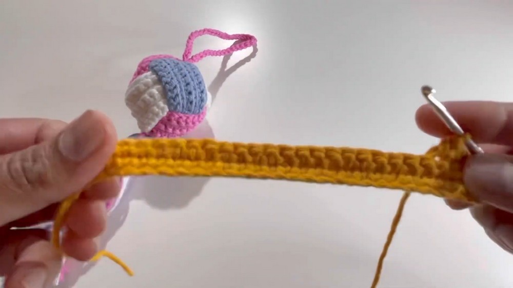Beautiful Crochet Keychain Pattern 2