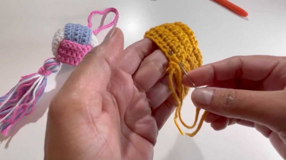 Beautiful Crochet Keychain Pattern 3