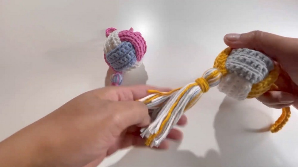 Beautiful Crochet Keychain Pattern 5