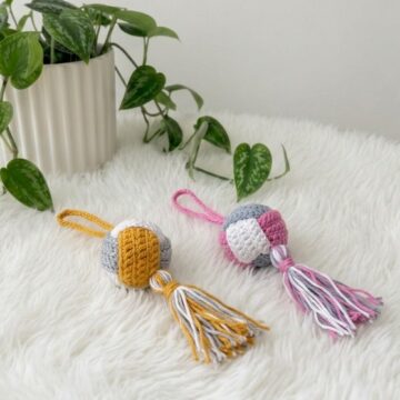 Beautiful Crochet Keychain Pattern 6