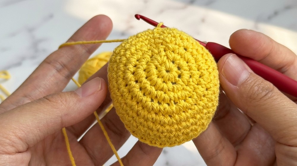 Beautiful Crochet Mini Hat Pattern 4