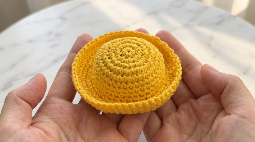 Beautiful Crochet Mini Hat Pattern 5