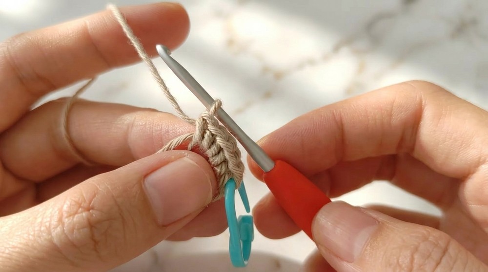 Crochet Bear Head Keychain Pattern 1