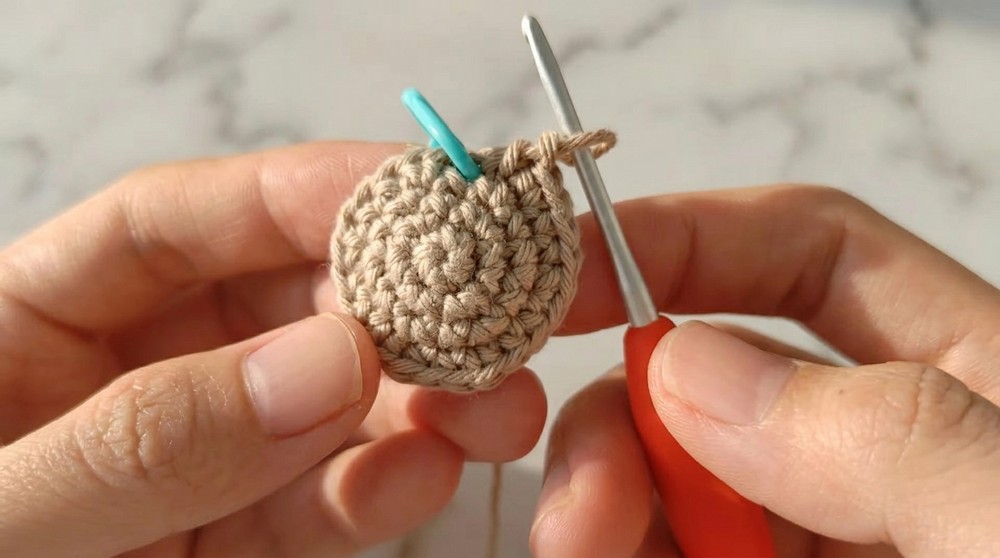 Crochet Bear Head Keychain Pattern 2