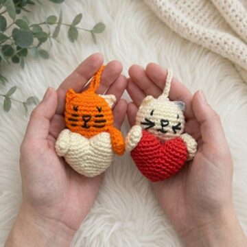 Crochet Cat And Heart Keychain Pattern 6
