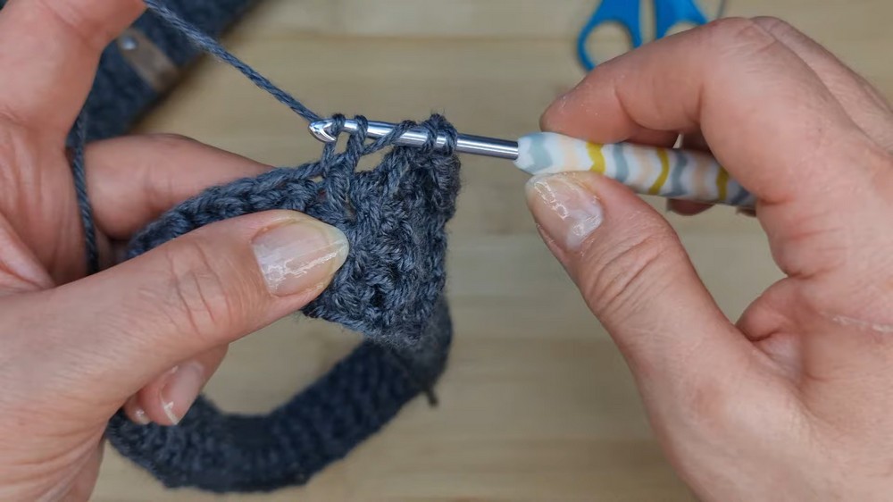 Crochet Celtic Weave Headband Pattern3