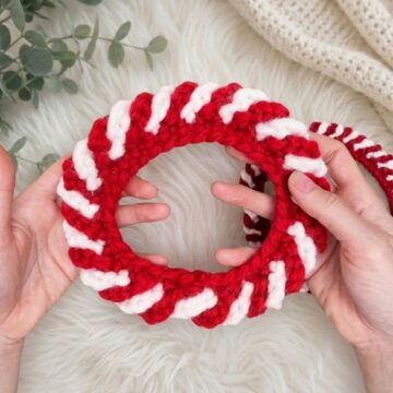 Crochet Christmas Pet Collar Pattern 7