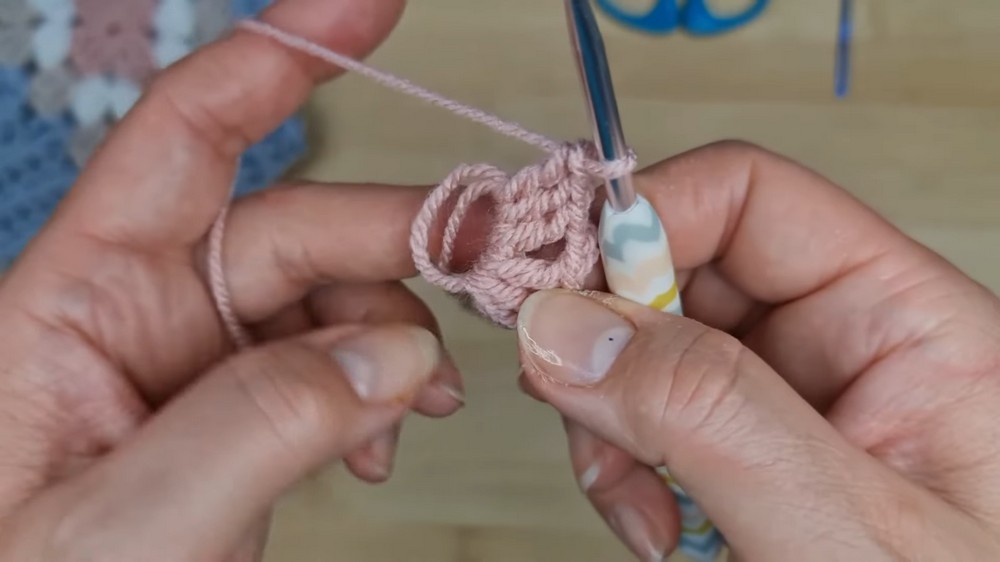 Crochet Fingerless Mittens Pattern 1