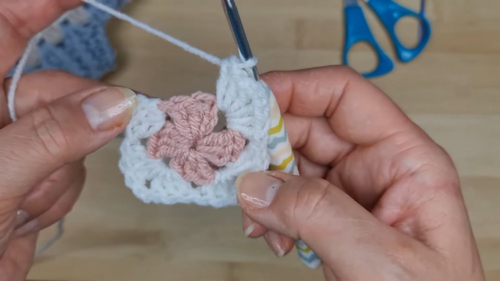 Crochet Fingerless Mittens Pattern 2