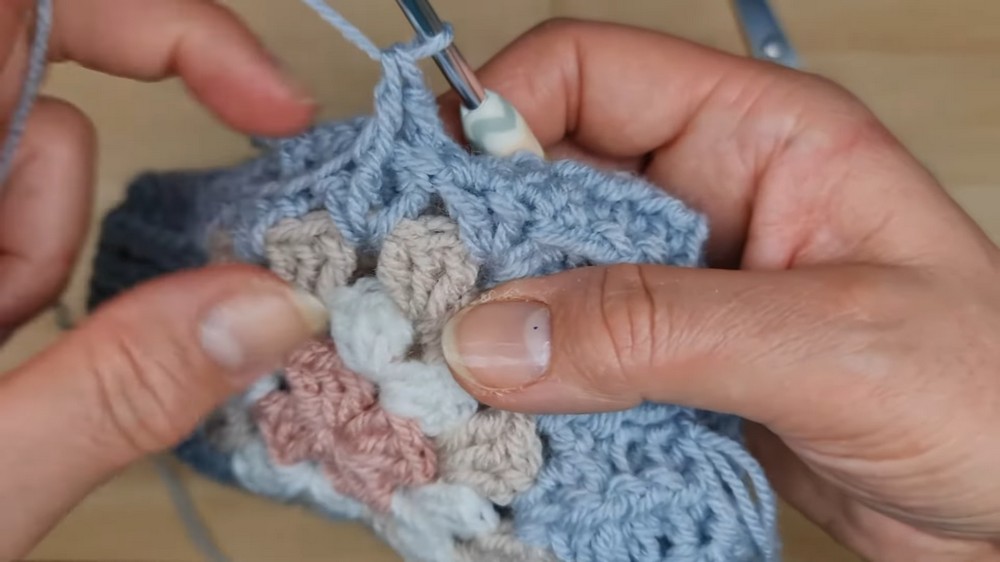 Crochet Fingerless Mittens Pattern 5