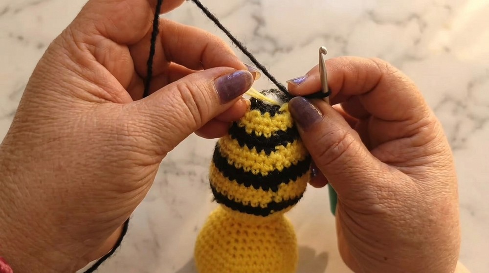 Crochet Honey Bee Amigurumi Pattern 4