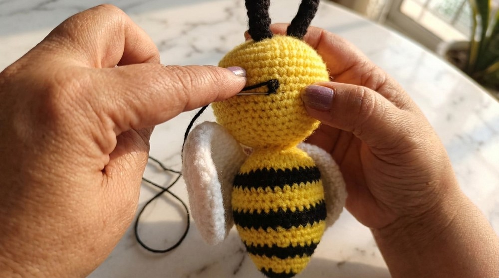 Crochet Honey Bee Amigurumi Pattern 6