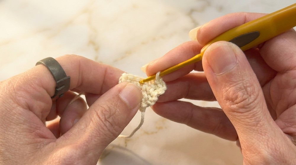Crochet Horse Keychain Amigurumi Pattern 1