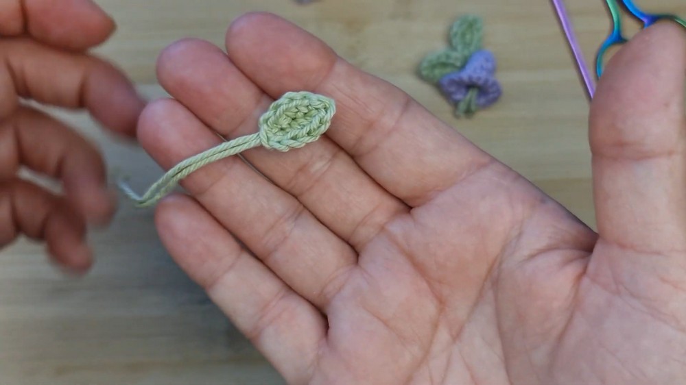 Crochet Miniature Bluebell Flower Pattern 4