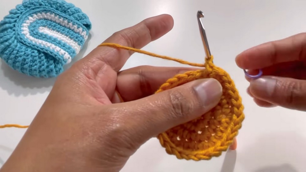 Crochet Small Round Pouch Pattern 2
