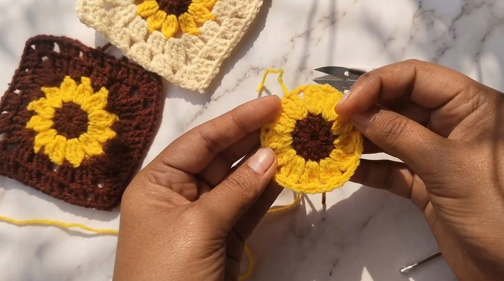 Crochet Sunflower Granny Square Pattern 2
