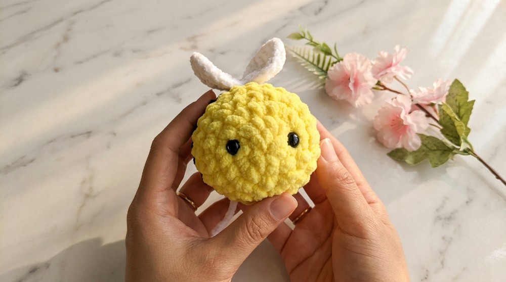 Cute Crochet Bee Amigurumi Pattern 5