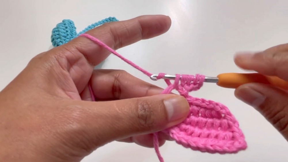 Cute Crochet Butterfly Keychain Pattern 3