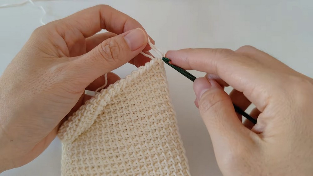 Cute Crochet Card Holder Pattern 3