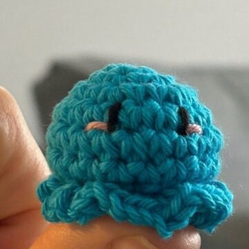 Easy Crochet Mini Octopus Pattern 6