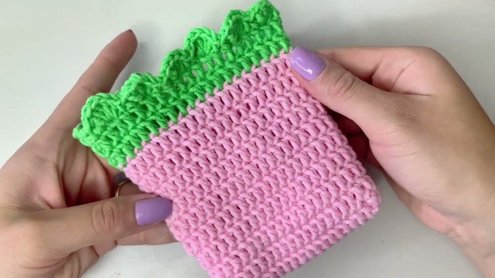 Easy Crochet Strawberry Bag Pattern 4
