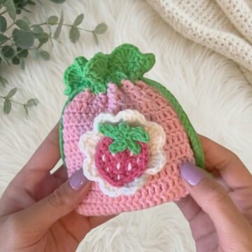 Easy Crochet Strawberry Bag Pattern 7