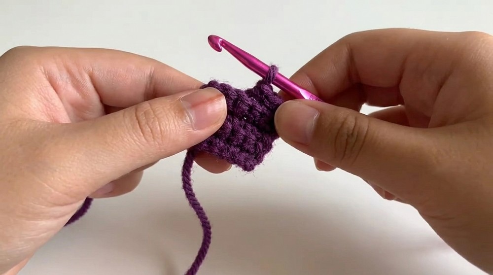 Amazing Crochet Baby Romper Pattern 2