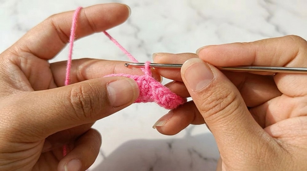 Amazing Crochet Ball Keychain Pattern 2