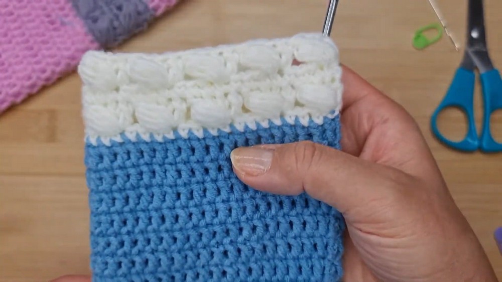 Beautiful Crochet Bottle Holder Pattern 4