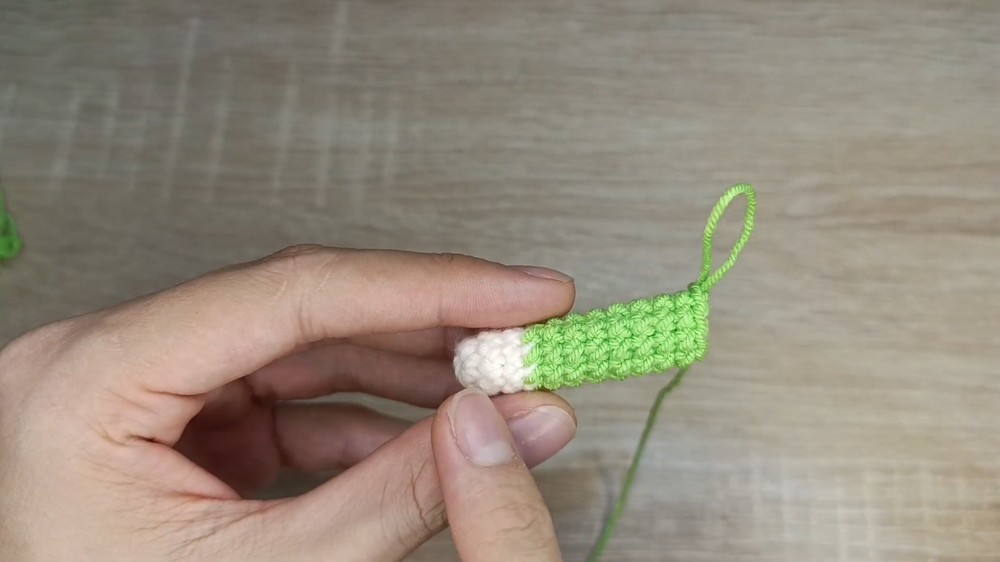 Beautiful Crochet Gnome Pattern 4