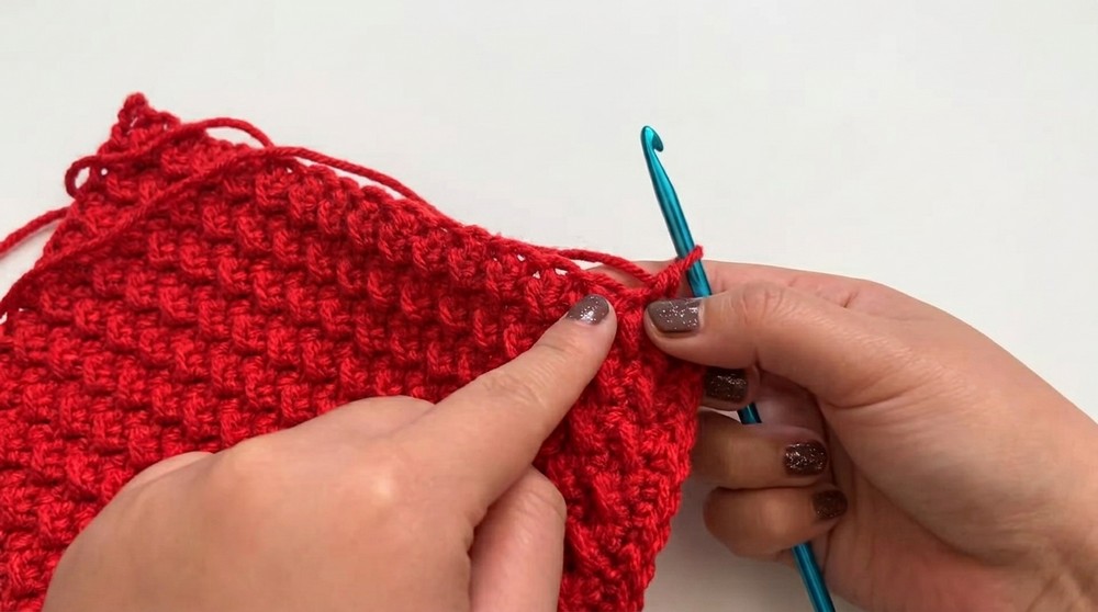 Beautiful Crochet Handbag Pattern 4