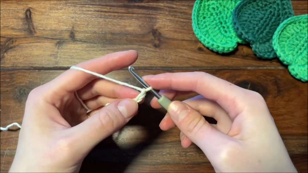 Beautiful Crochet Leaf Pattern 1