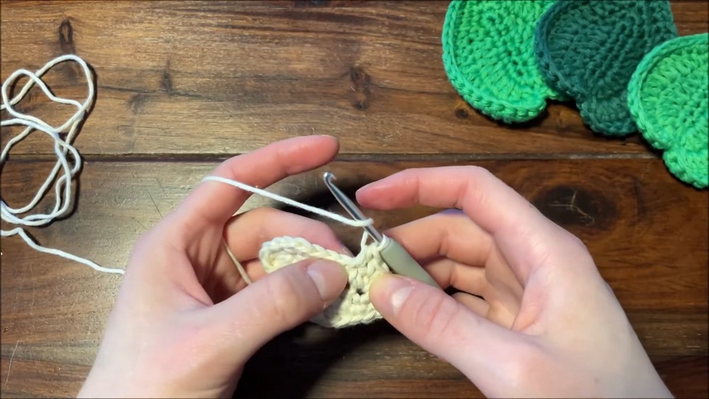 Beautiful Crochet Leaf Pattern 3
