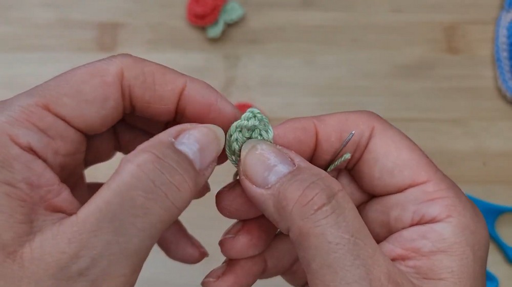 Beautiful Crochet Mini Rose Pattern 4