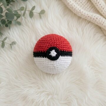 Crochet Amigurumi Pokemon Ball Pattern 6
