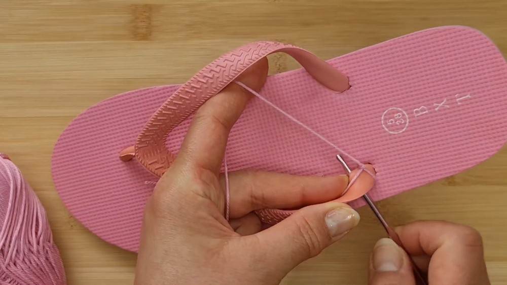 Crochet Around Flip Flops Pattern 1