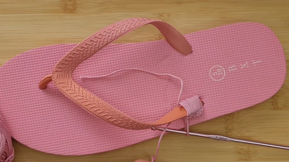 Crochet Around Flip Flops Pattern 2