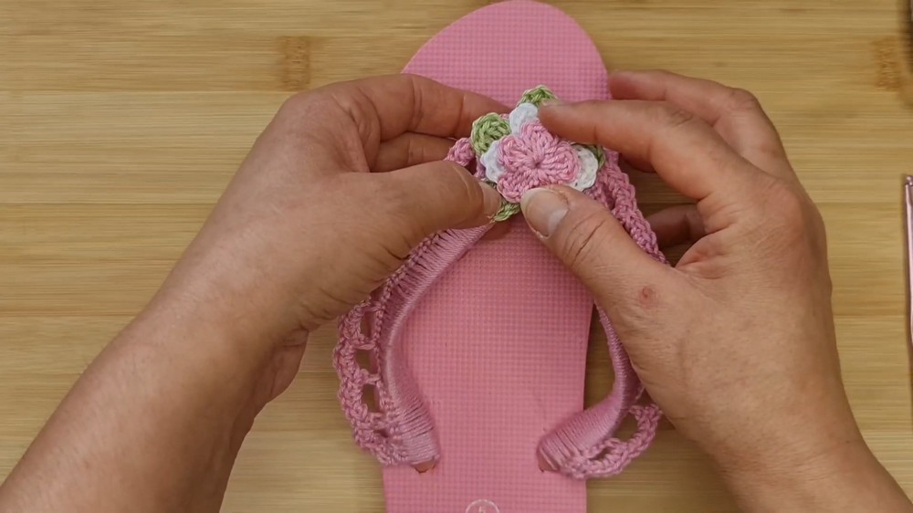 Crochet Around Flip Flops Pattern 6